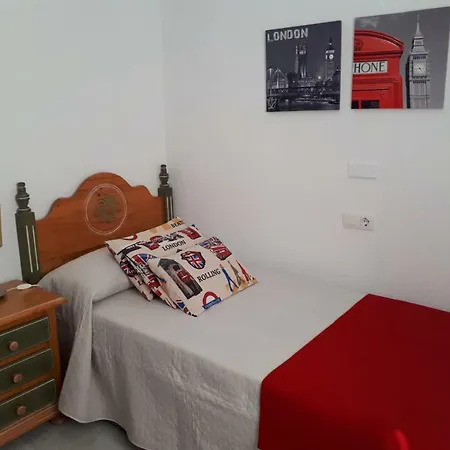 Piso C/ San Pedro, Junto Al Centro Histórico De Apartamento *